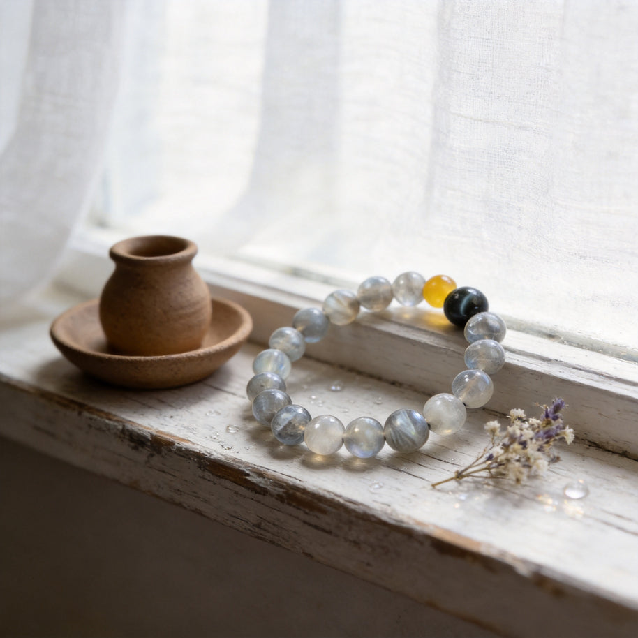 Transformation Moonlit Becoming Grey Moonstone Handmade Bracelet·Metal｜Refinement
