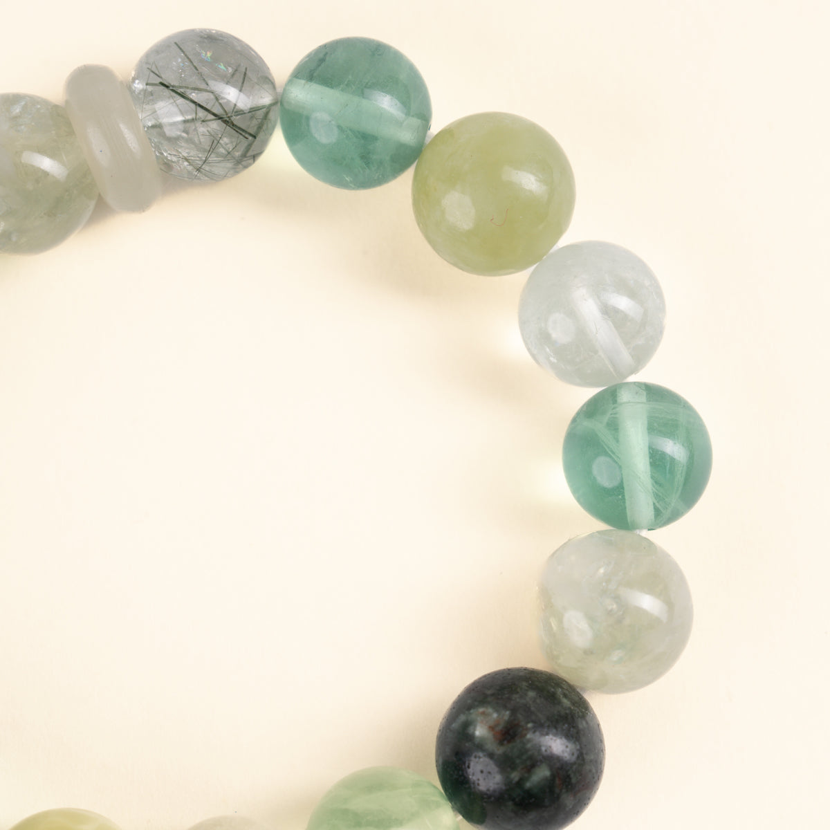 Abundance Calm Glimmer Through Leaves Green Quartz Green Fluorite Handmade Bracelet·Wood｜Growth — detail image 2