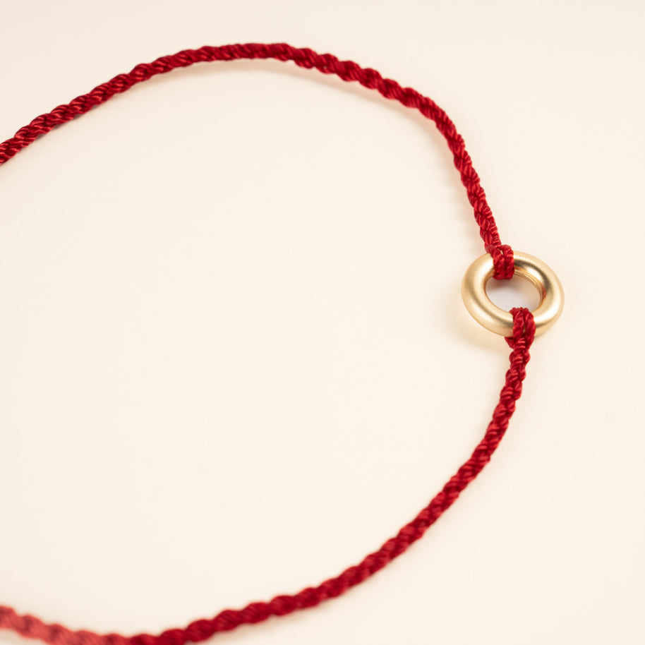平安扣细红绳编织手链 / Ping An Kou Thin Red String Braided Bracelet — detail image 1